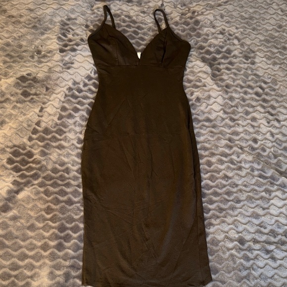 Elegant Bodycon Dress - Picture 1 of 6